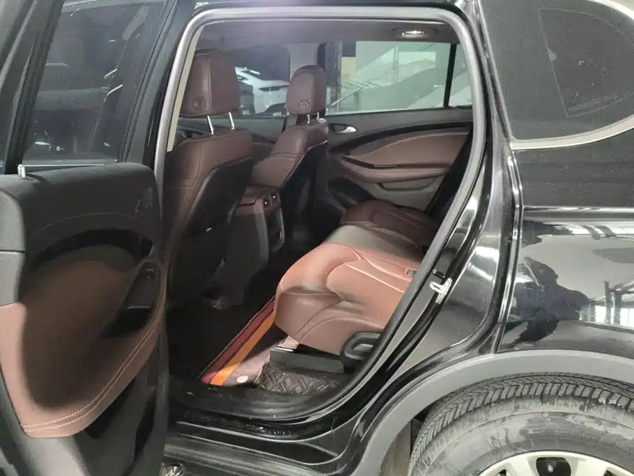 Buick Envision Plus — миниатюра 11