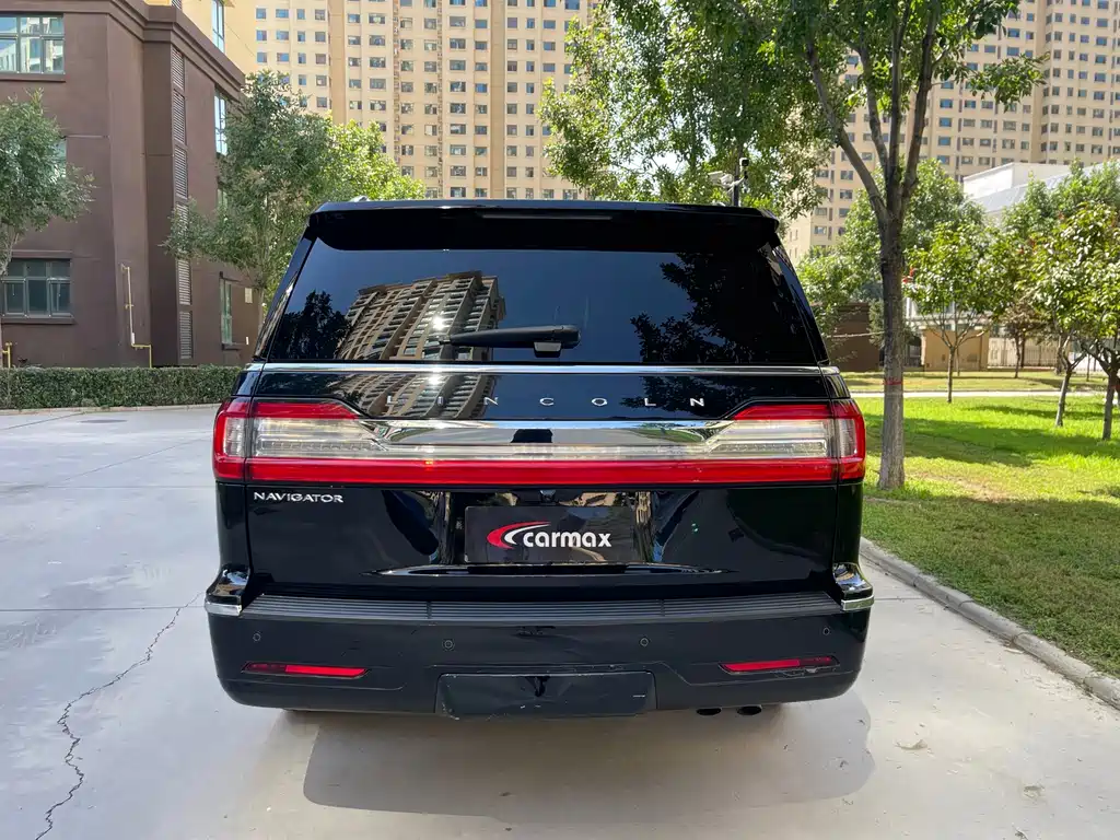 Lincoln Navigator — миниатюра 5