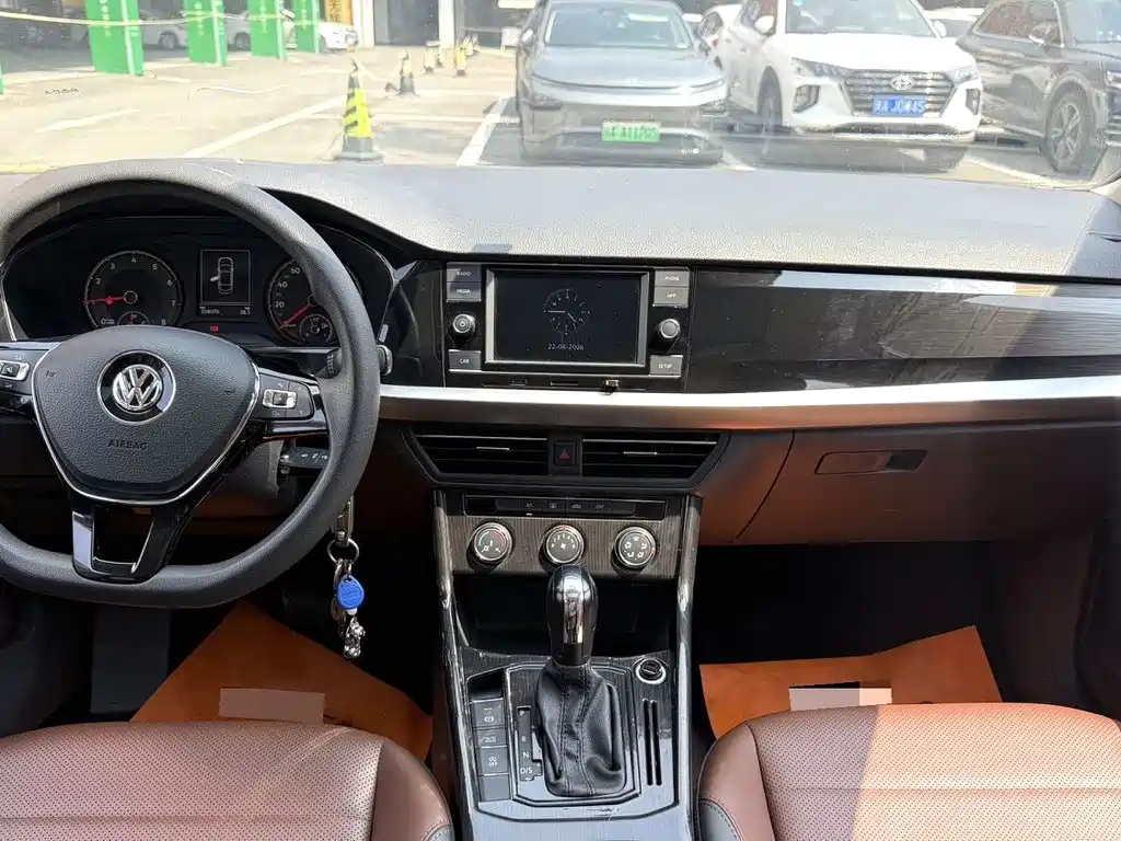 Volkswagen Lavida — миниатюра 8