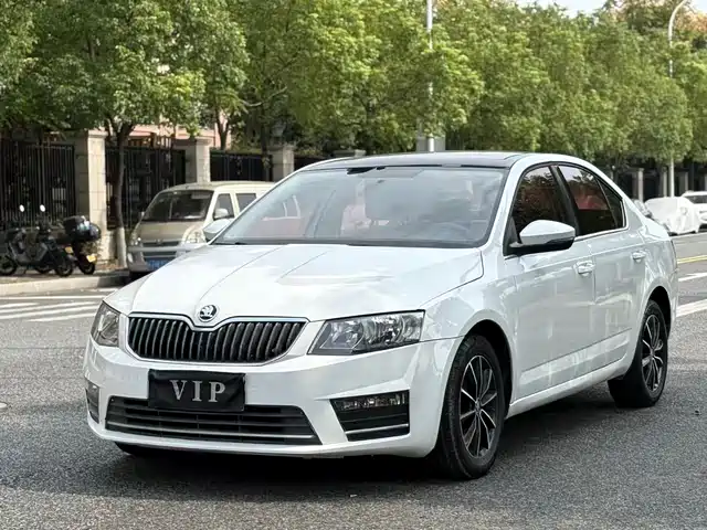 SKODA OCTAVIA 2017