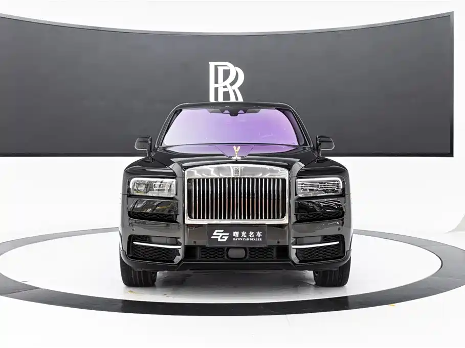 Rolls-Royce Cullinan 2024 мест