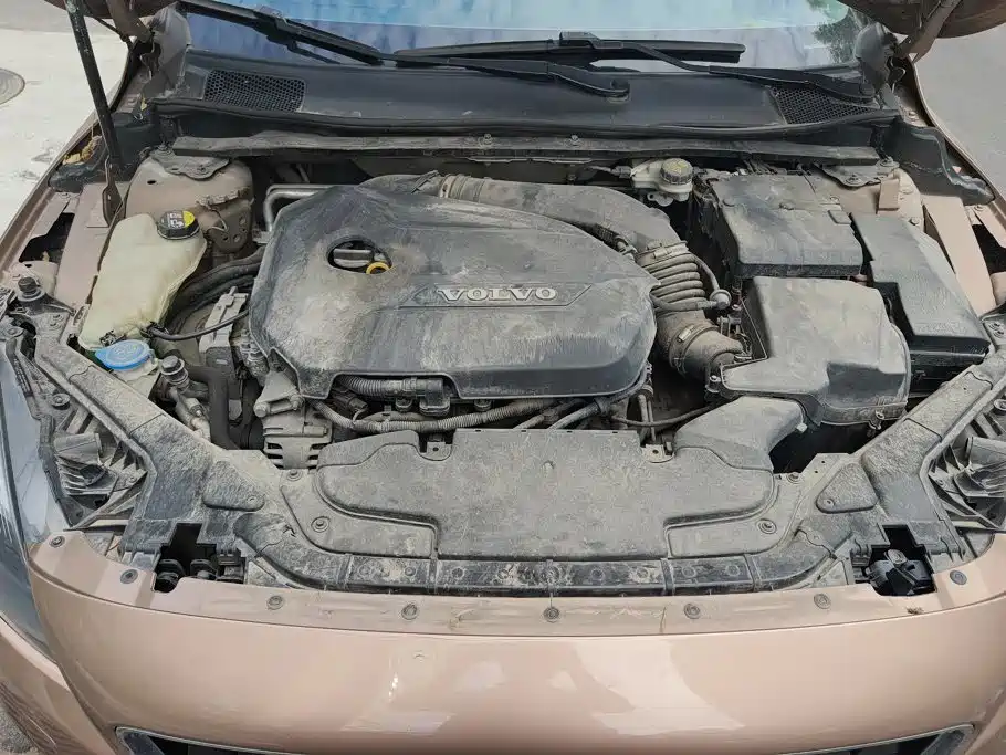 Volvo V40 — миниатюра 10