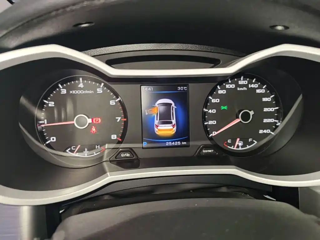 Geely Emgrand GS — миниатюра 12