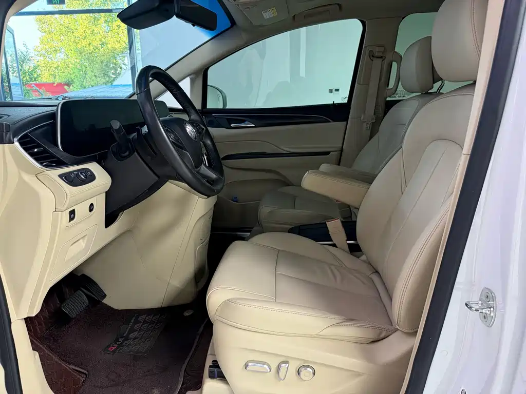 Buick GL8 — миниатюра 7