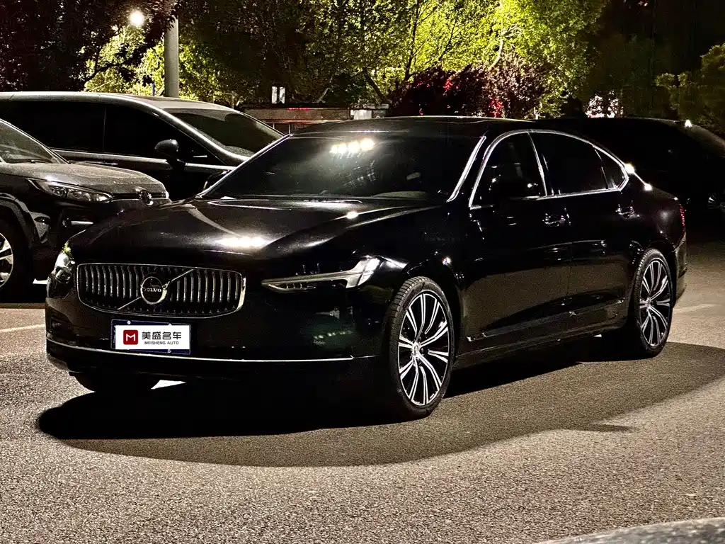 Volvo S90 2023