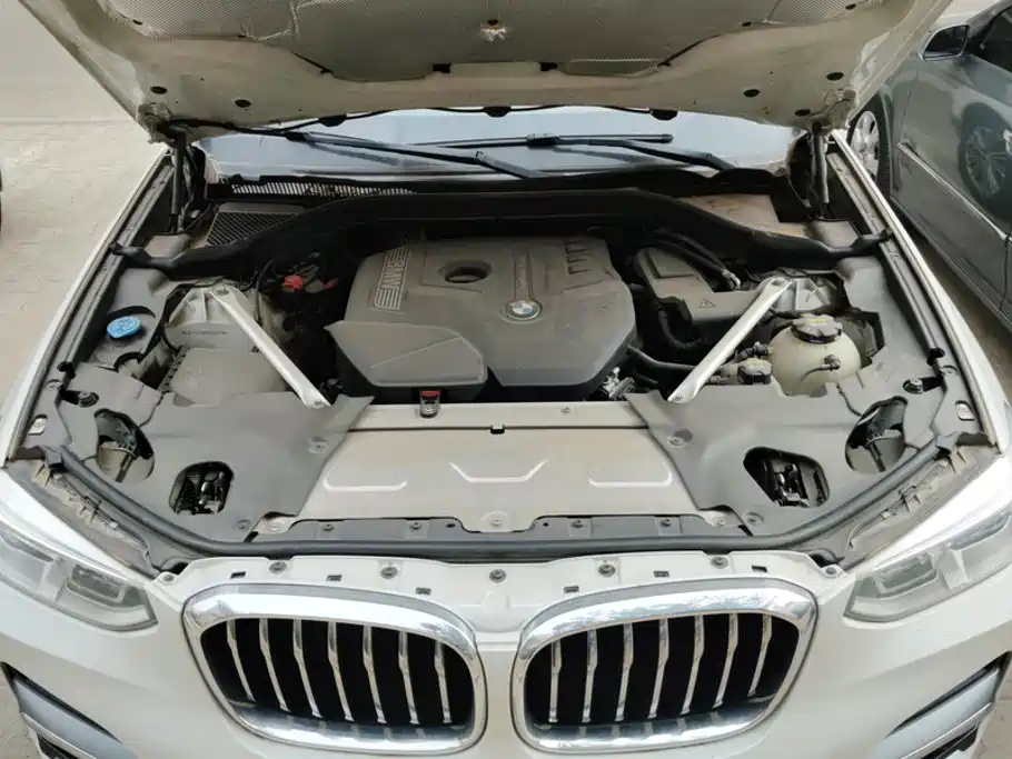 BMW X3 — миниатюра 10