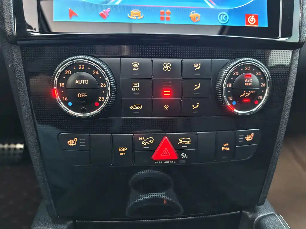 Mercedes-Benz M-Class — миниатюра 13