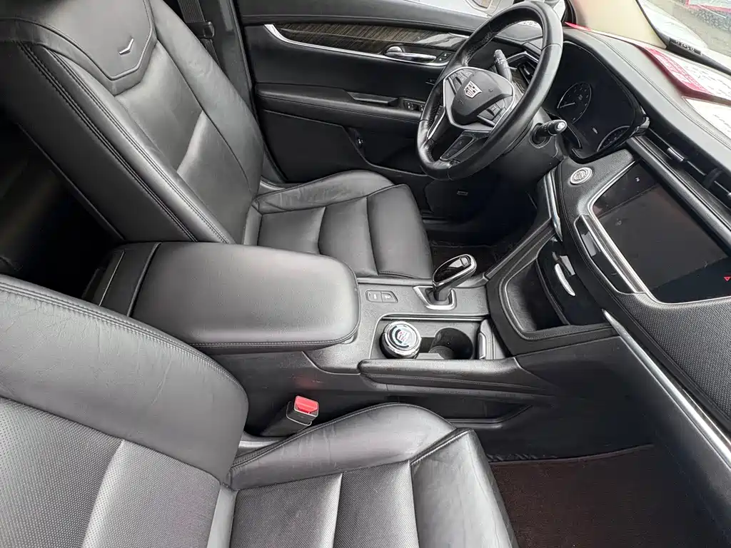 Cadillac XT5 — миниатюра 7