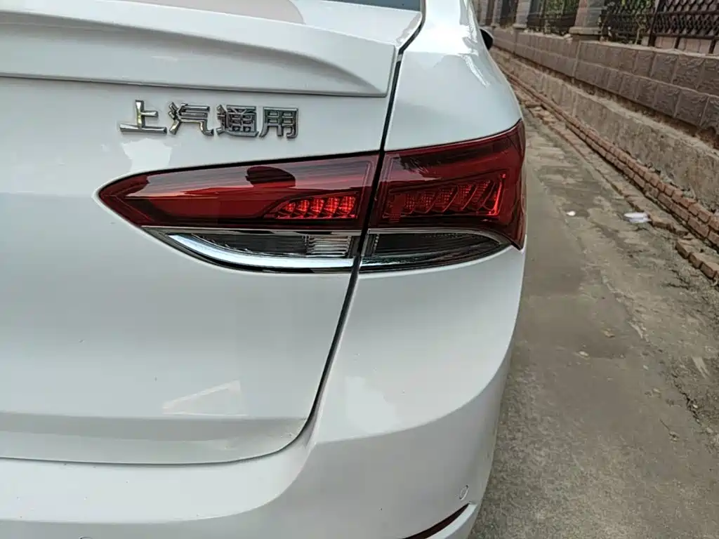 Buick Excelle — миниатюра 8