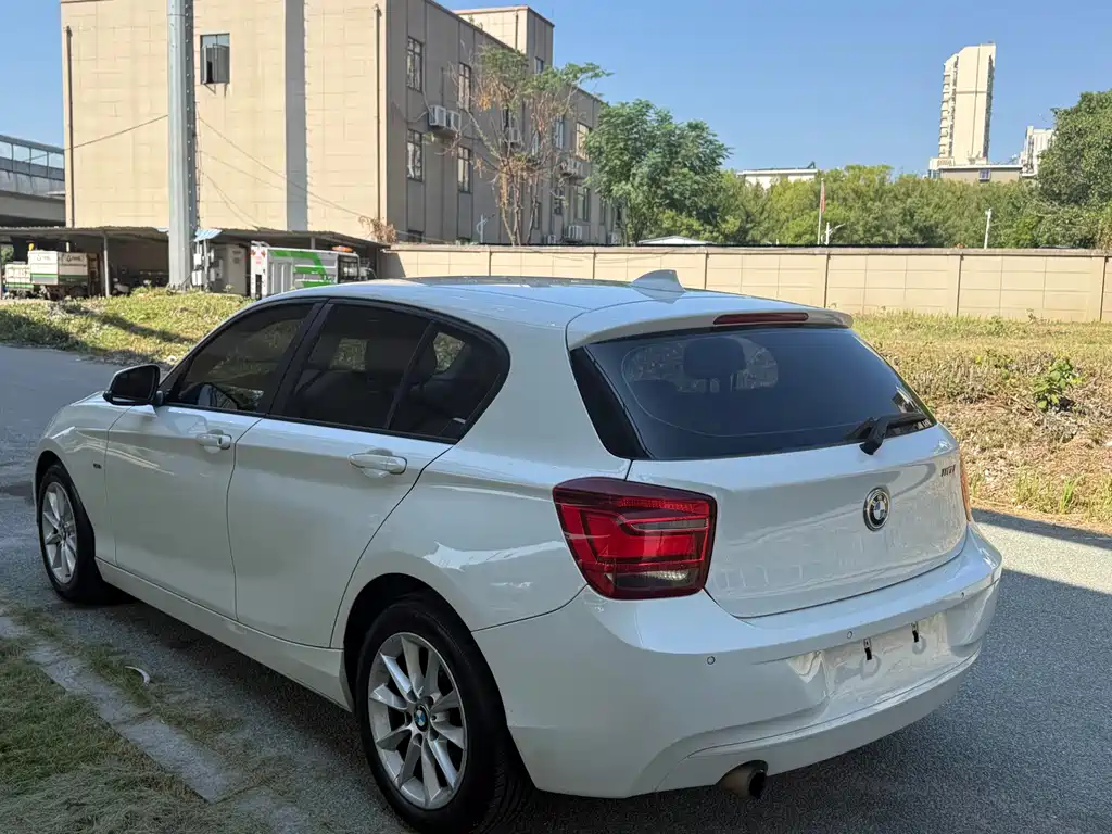 BMW 1 Series (Import) — миниатюра 7