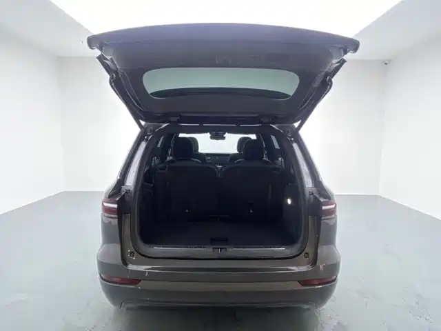Li Auto Li ONE — миниатюра 16