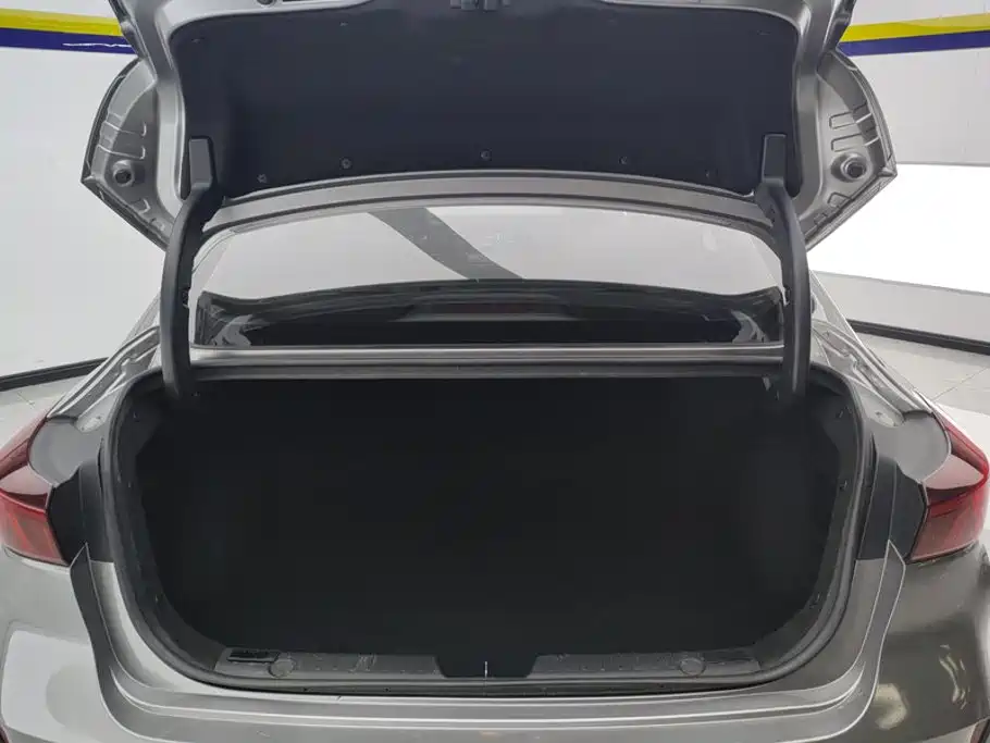 Changan Eado — миниатюра 4
