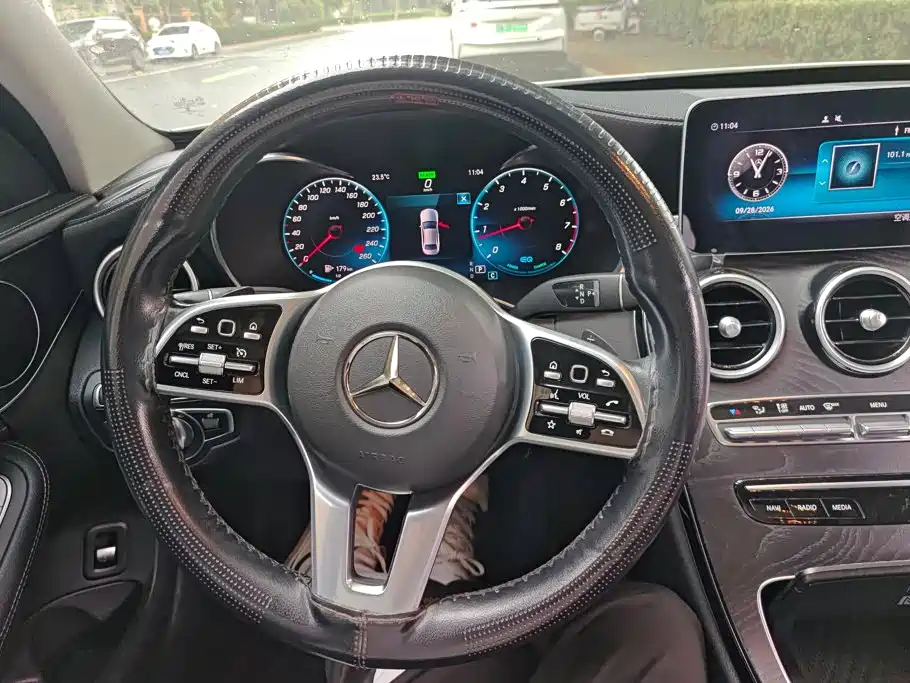 Mercedes-Benz C-Class — миниатюра 15