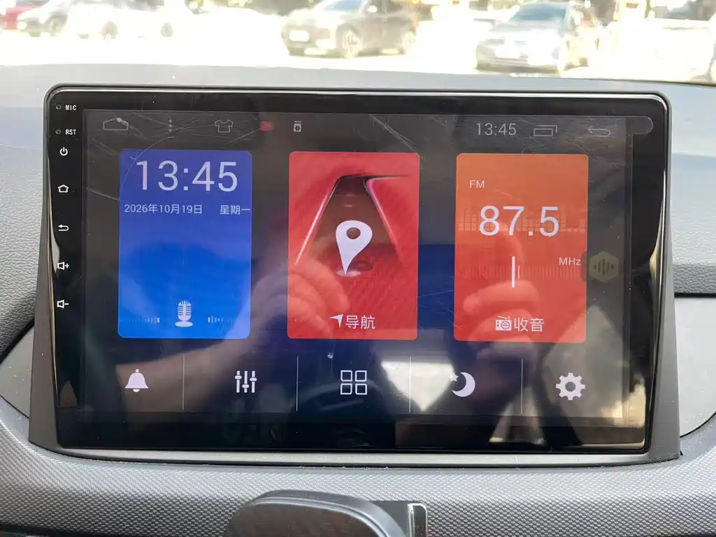 Hyundai Elantra — миниатюра 17