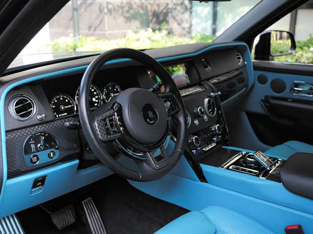 Rolls-Royce Cullinan — миниатюра 10