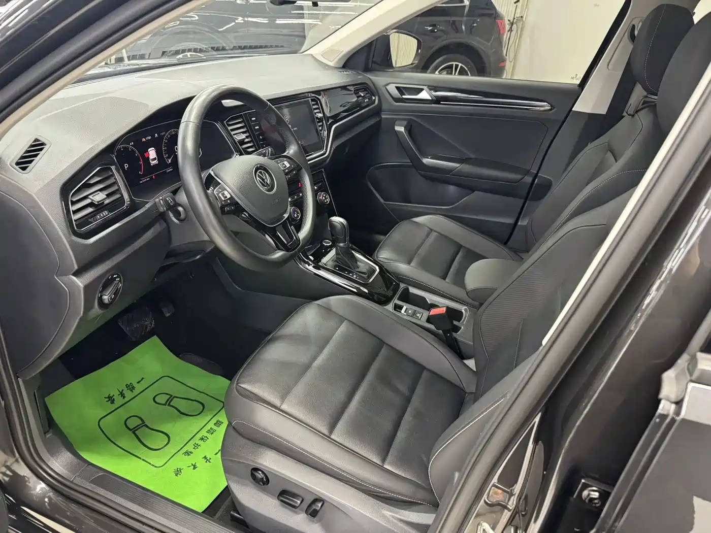 Volkswagen T-ROC exploring Songs id 4538605 из Китая 16