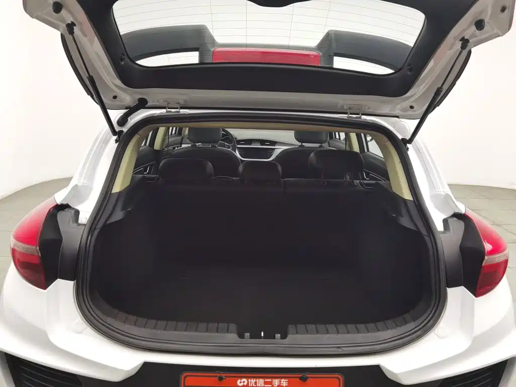 Geely Emgrand GS — миниатюра 16