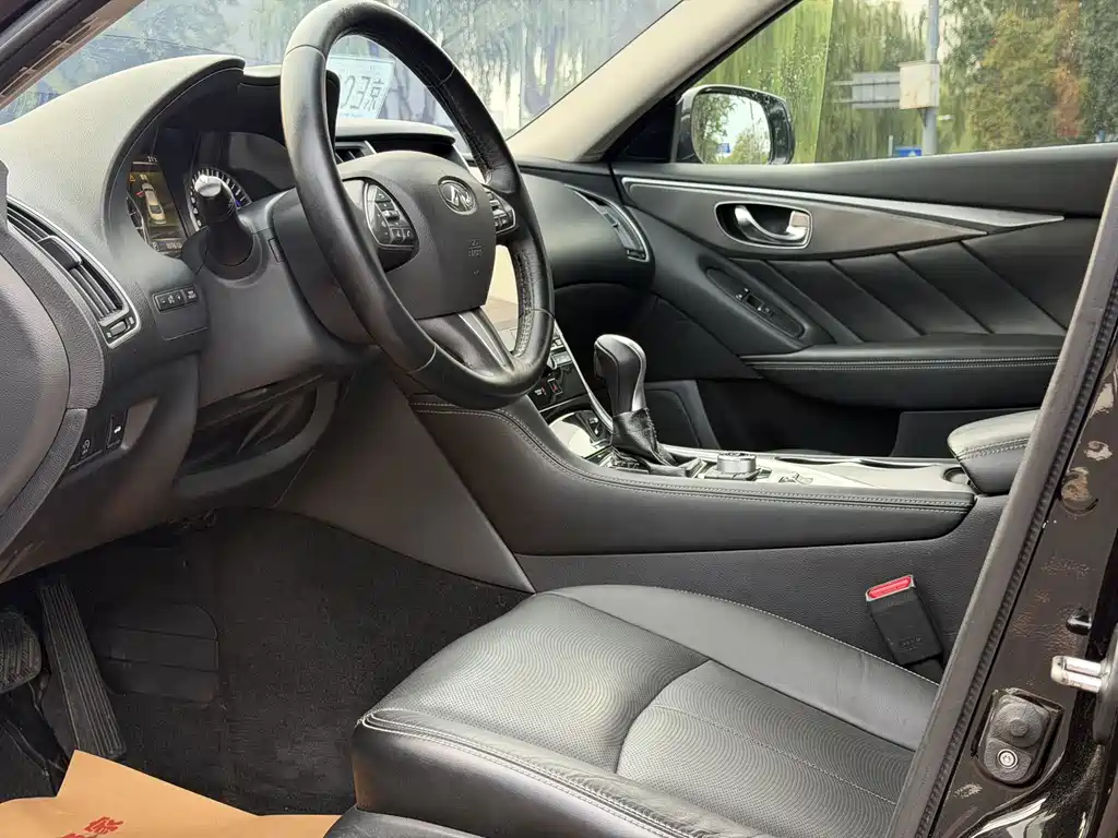 Infiniti Q50L — миниатюра 9