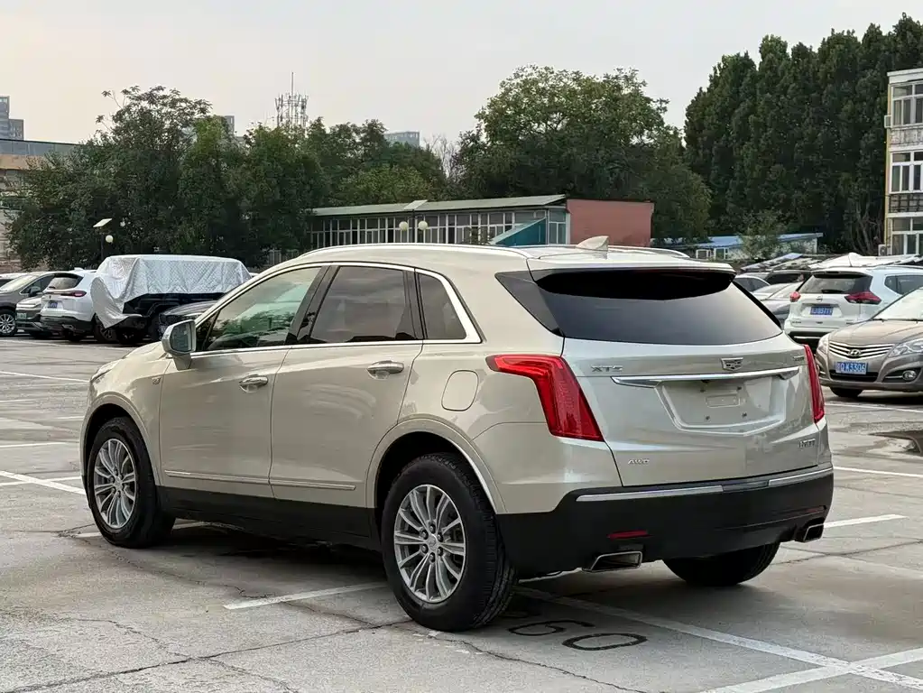 Cadillac XT5 28T 4WD Luxury Type, фото 4