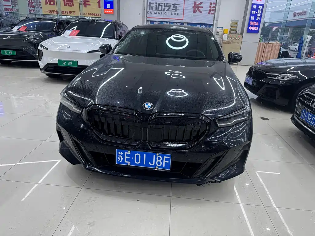 BMW 5 Series — миниатюра 2