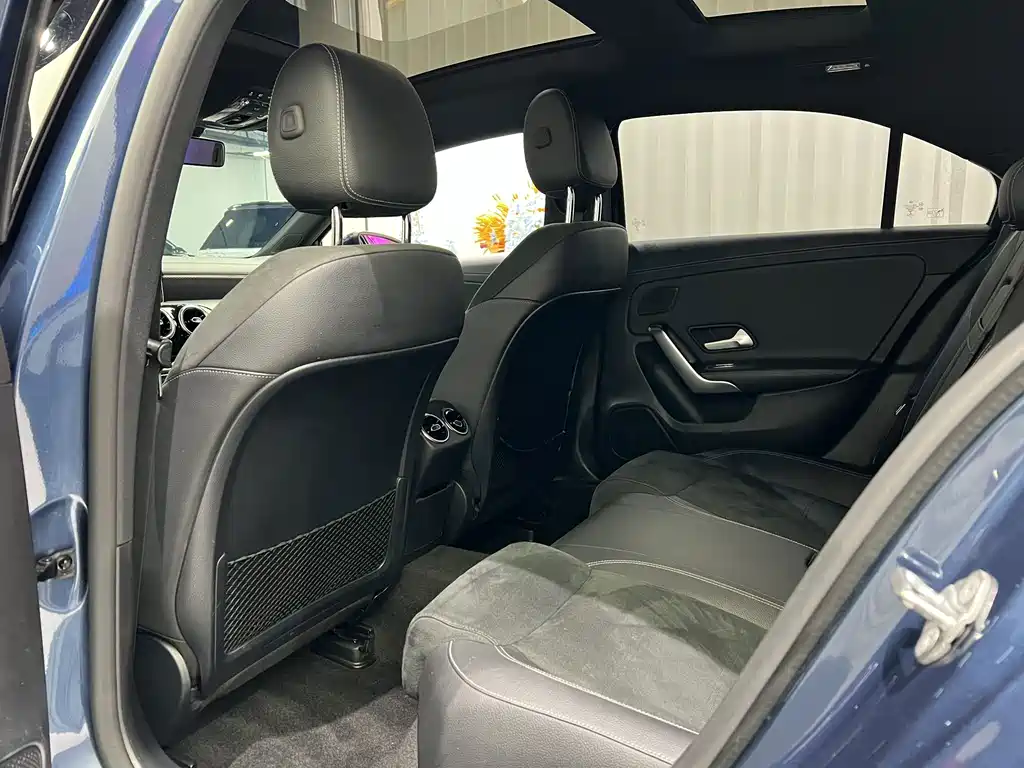 Mercedes-Benz A-Class — миниатюра 6