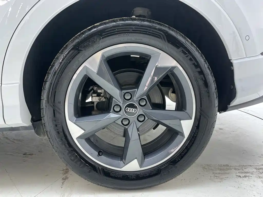 Audi Q3 — миниатюра 9
