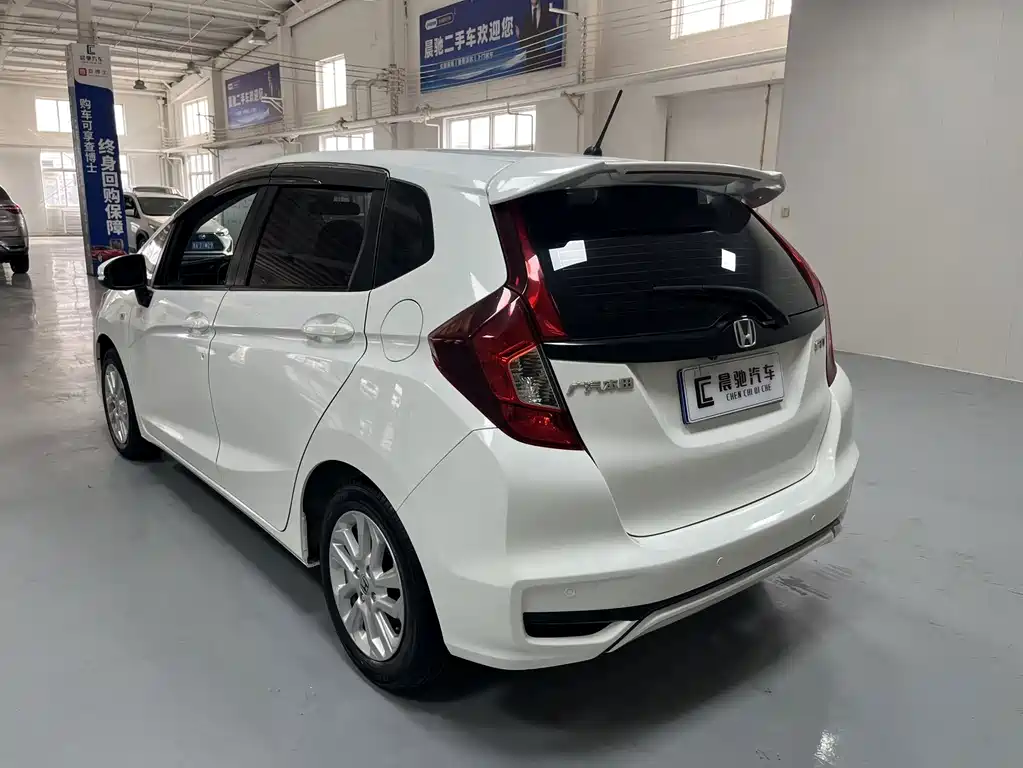 Honda Fit — миниатюра 6