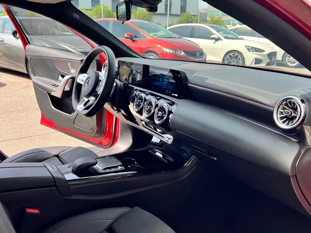 Mercedes-Benz A-Class — миниатюра 5