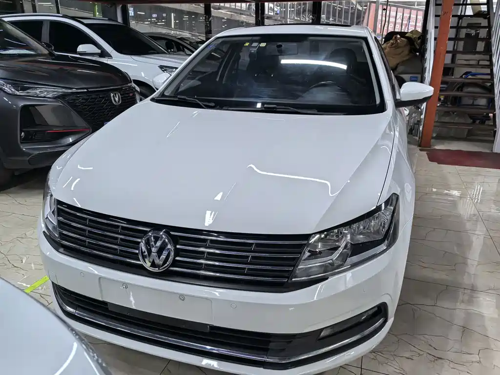 Volkswagen Lavida — миниатюра 2