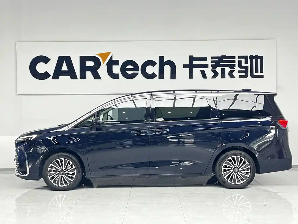 Buick GL8 Hybrid — миниатюра 3