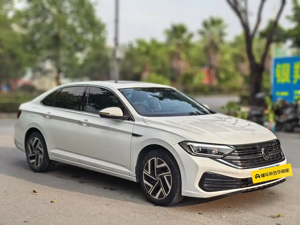 Volkswagen Sagitar — миниатюра 3