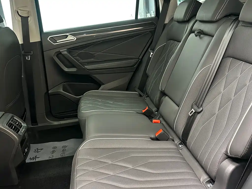 Volkswagen Tiguan L L 2023 280TSI AT