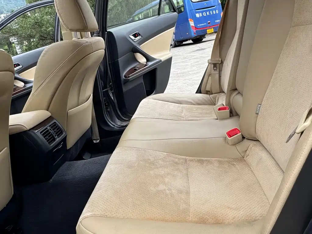 Toyota Reiz 2013 2.5V