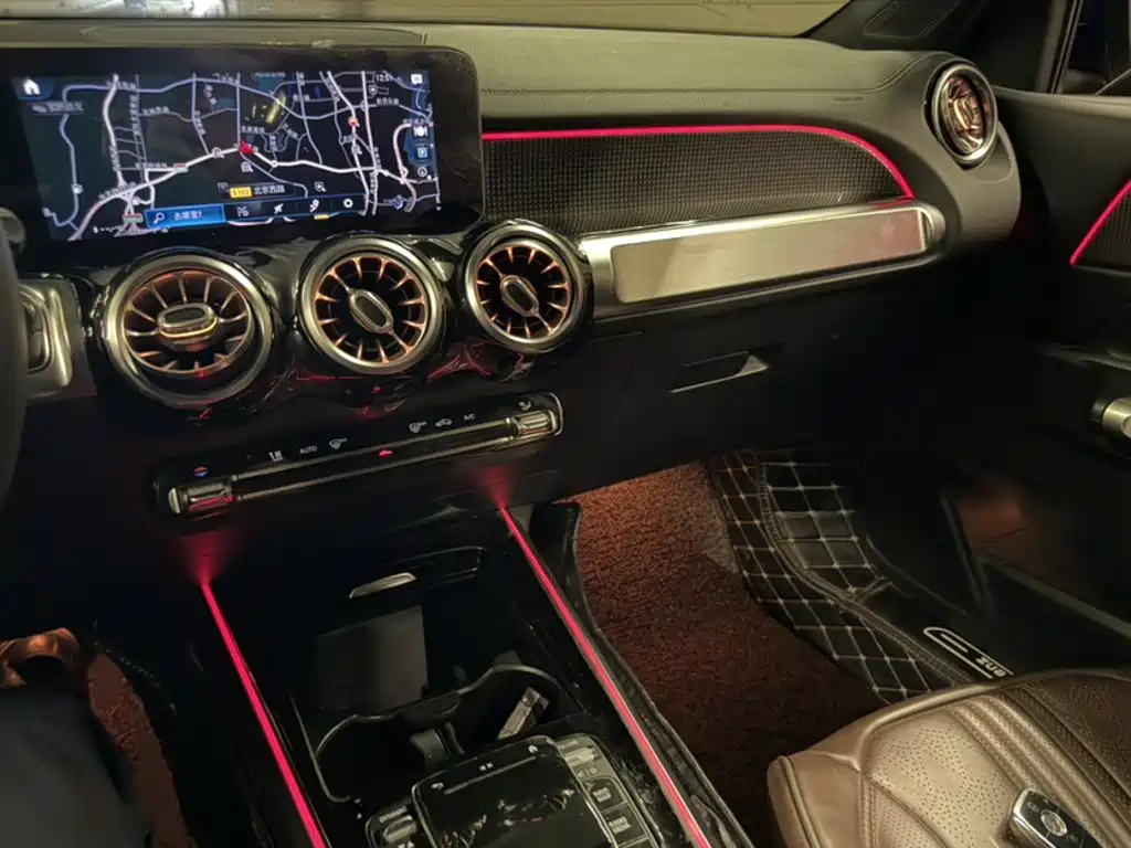 Mercedes-Benz GLB — миниатюра 14
