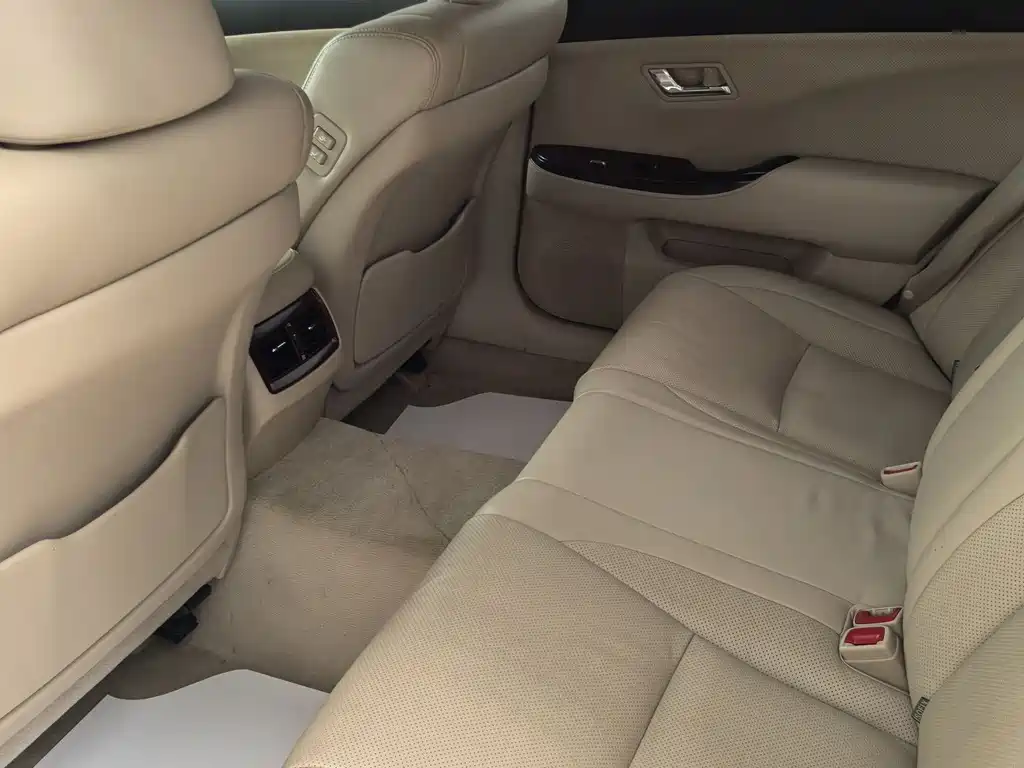 Toyota Crown 2010 2.5L Royal