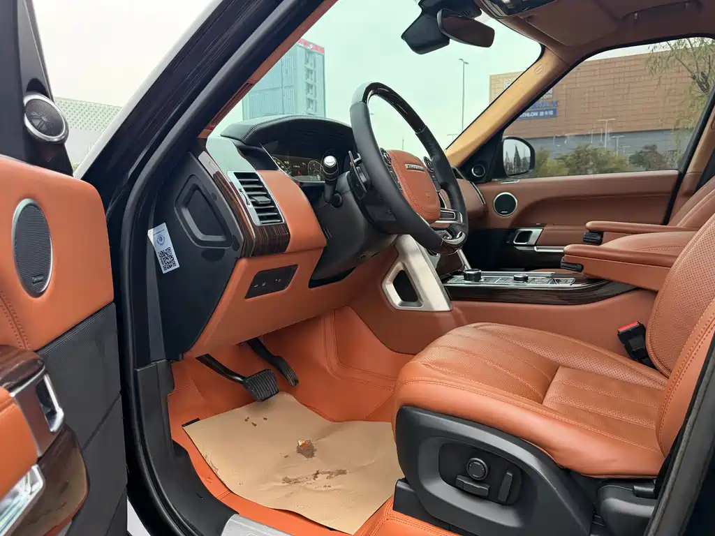 Land Rover Range Rover — миниатюра 4