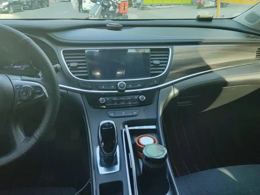 Buick LaCrosse — миниатюра 13