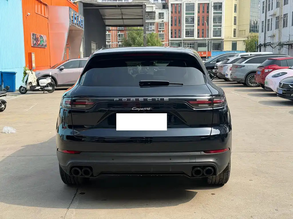 Porsche Cayenne — миниатюра 4