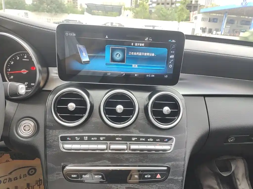 Mercedes-Benz C-Class — миниатюра 13