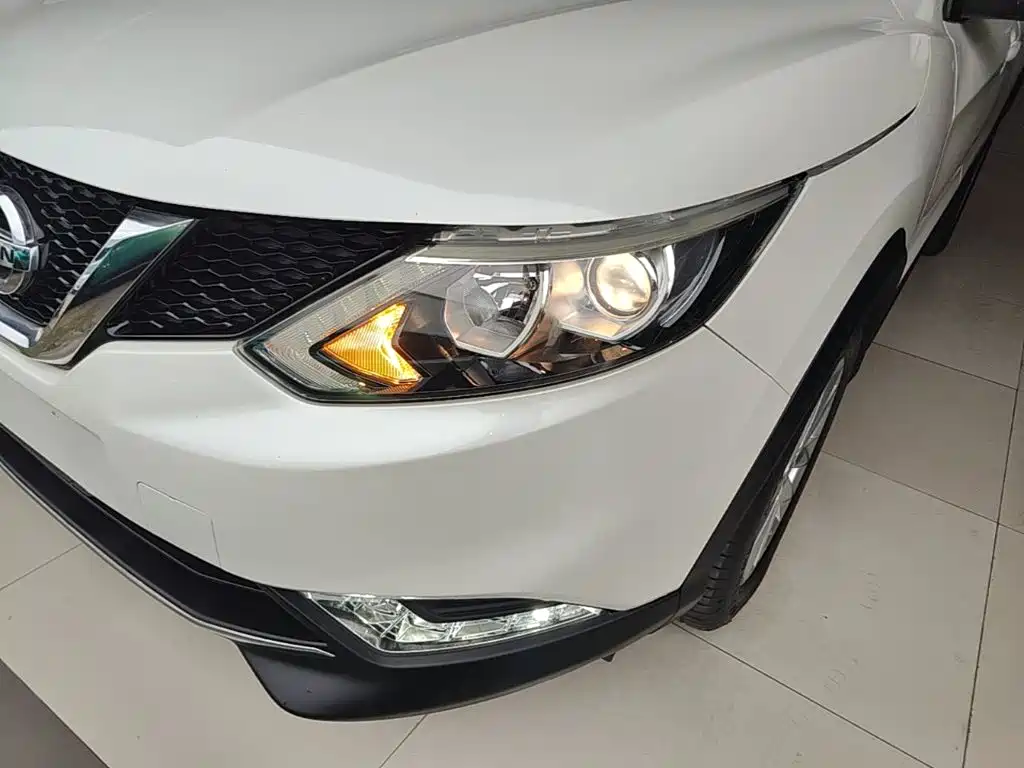 Nissan Qashqai — миниатюра 24