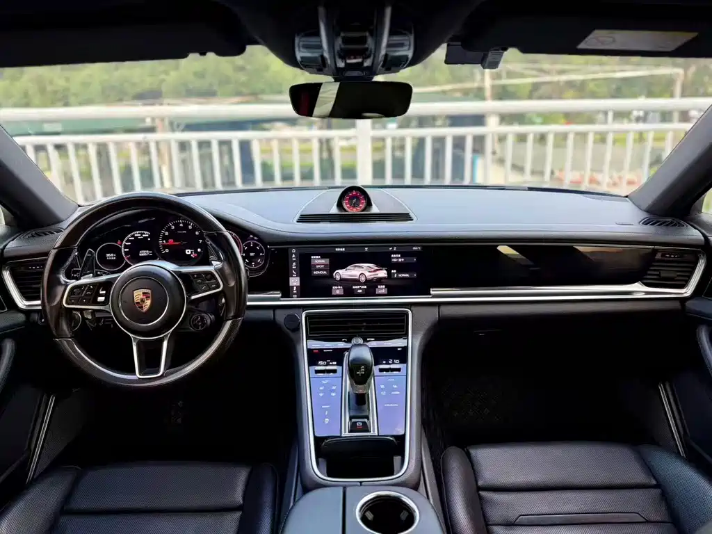 Porsche Panamera — миниатюра 5