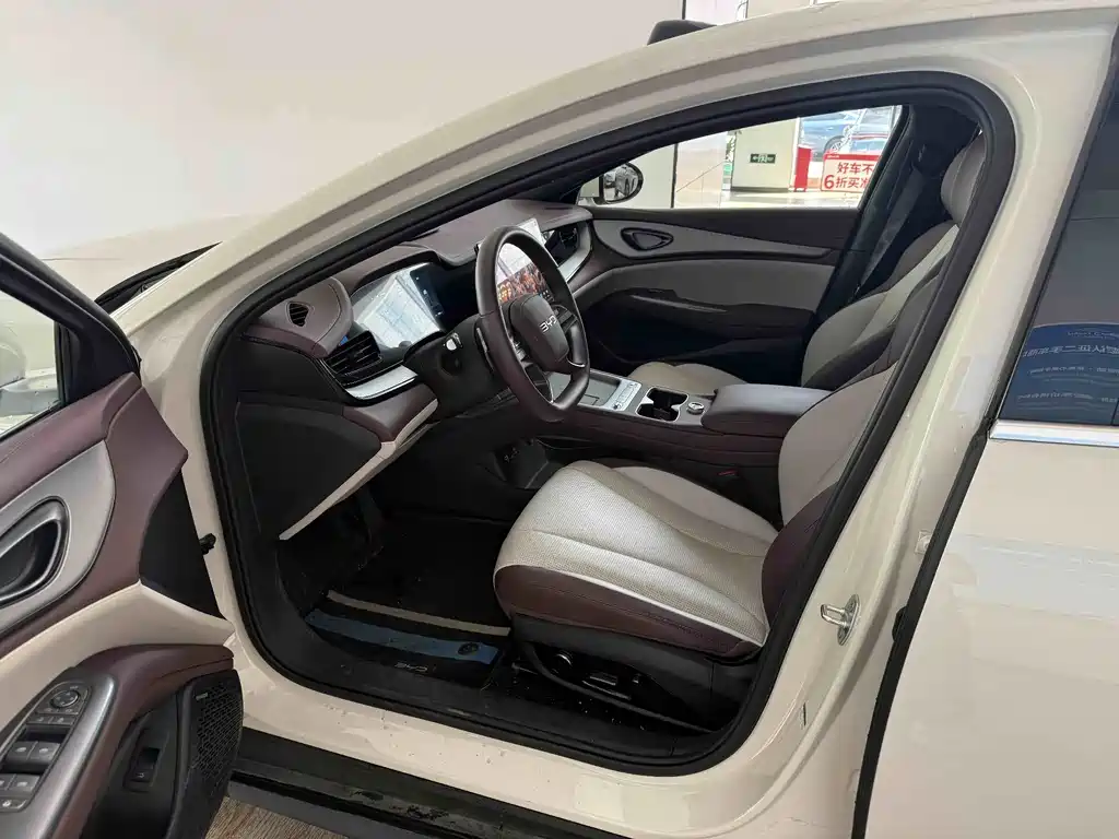 BYD Seal 07 DM-i — миниатюра 4