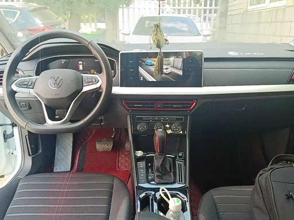 Volkswagen Lavida — миниатюра 10