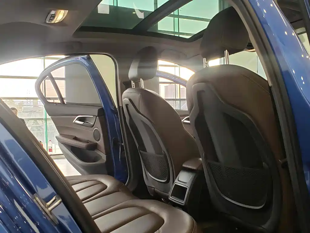 BMW 1 Series — миниатюра 6