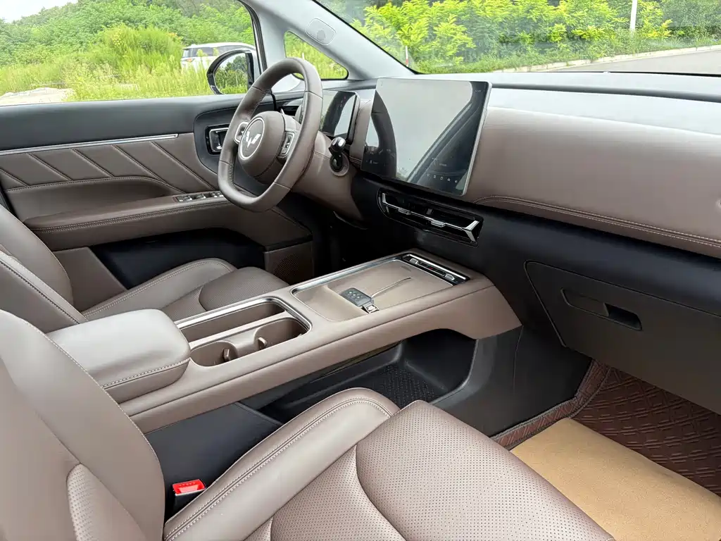 Wuling Звездный свет 730 Новая энергия — миниатюра 11