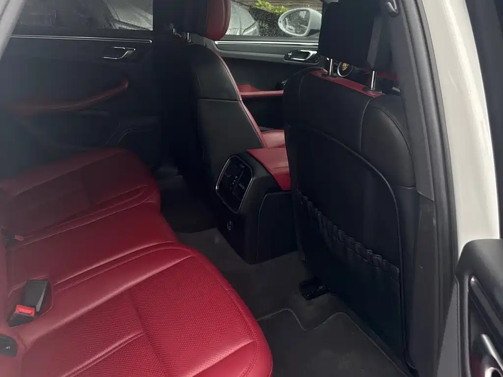Porsche Macan — миниатюра 5