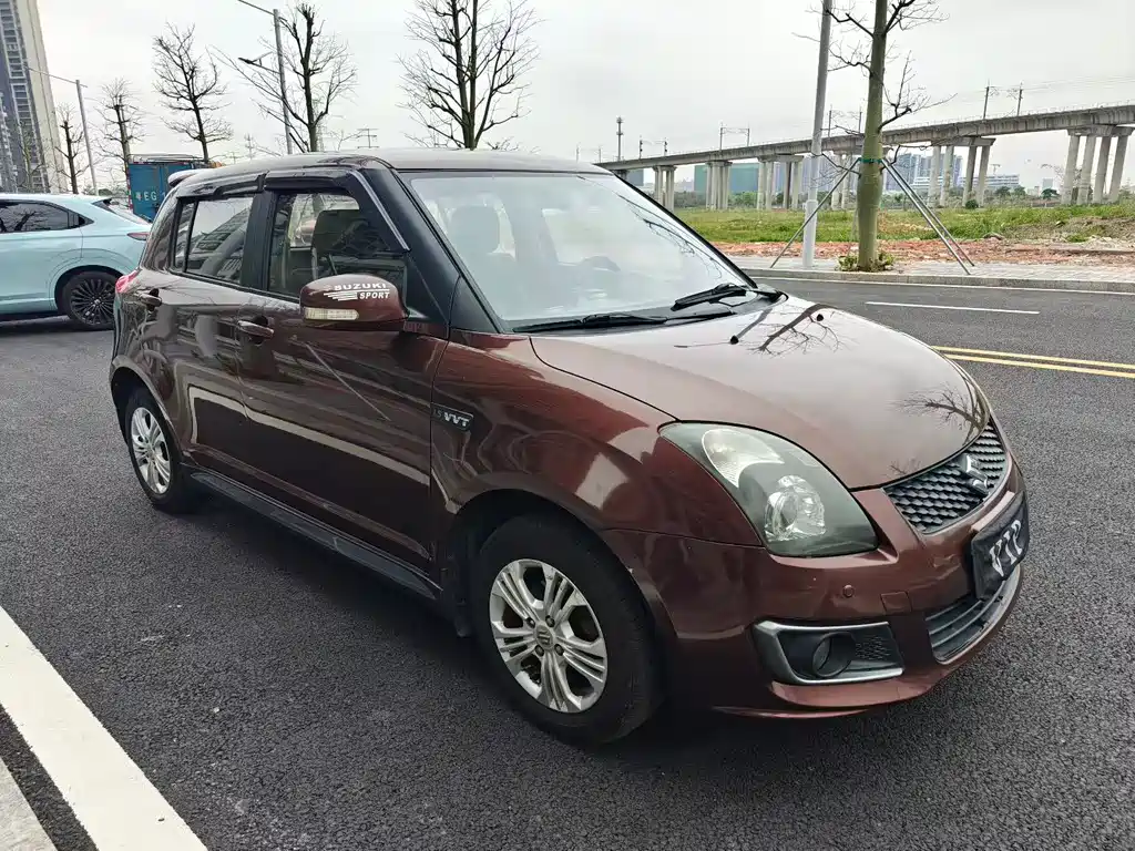 Suzuki Swift 1.5L Manual Standard Edition, фото 3