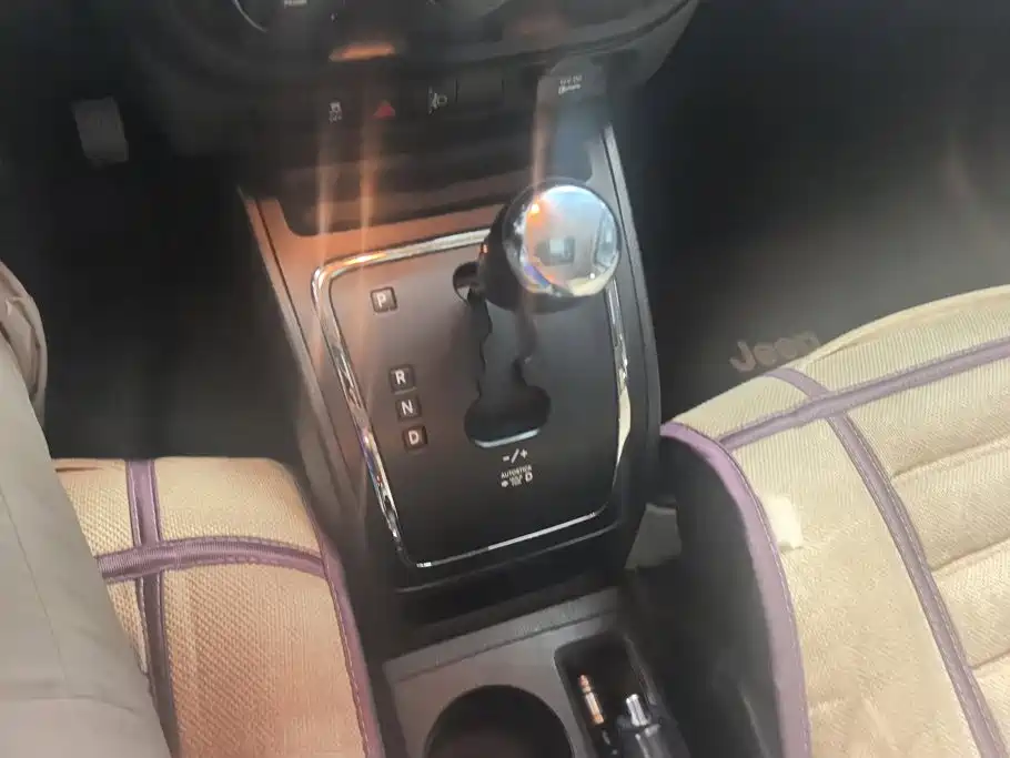 Jeep Compass (Import) — миниатюра 16