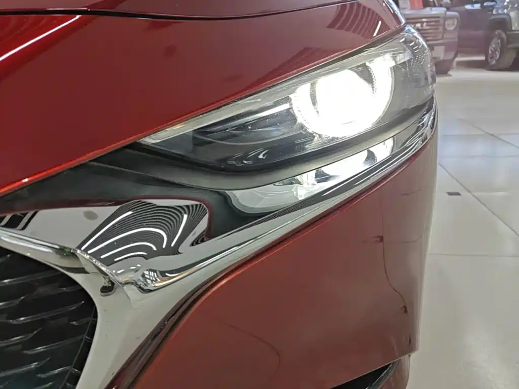 Mazda 3 Axela — миниатюра 24