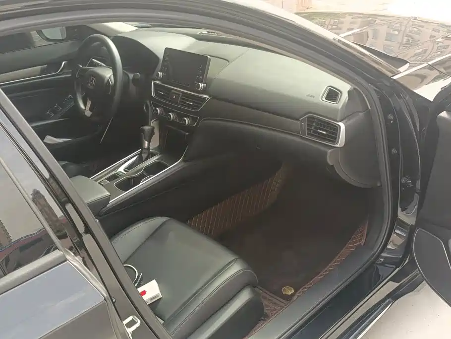Honda Accord — миниатюра 8